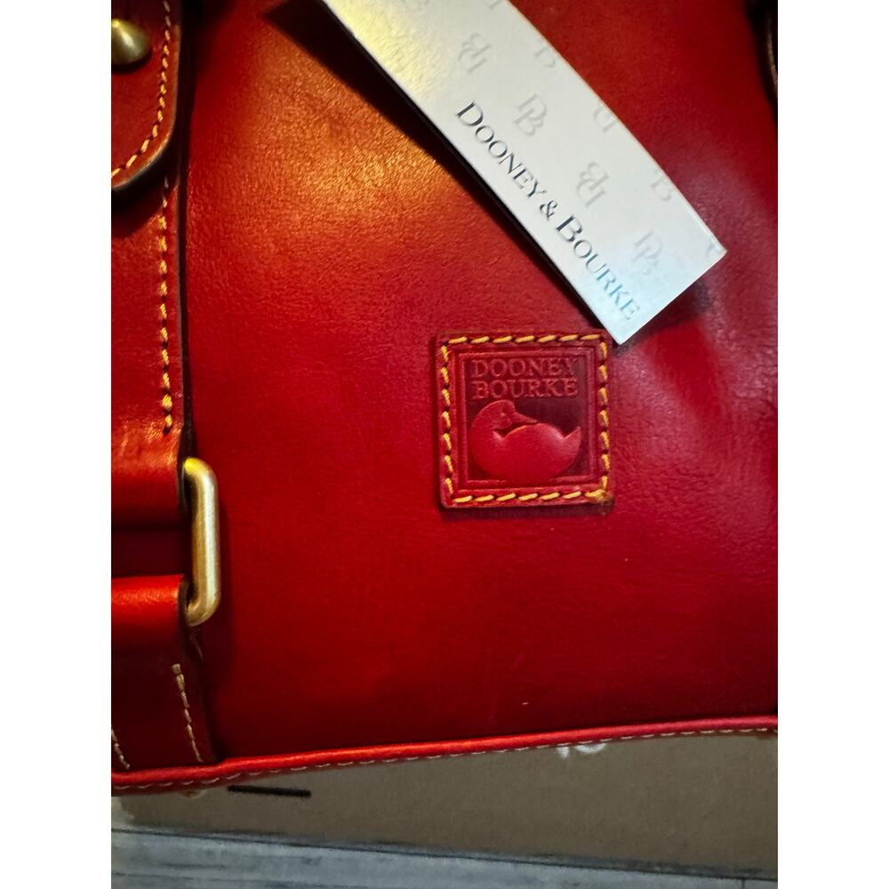 Iconic Dooney and Bourke red Florentine satchel with bag and tags - Picture 9 of 13